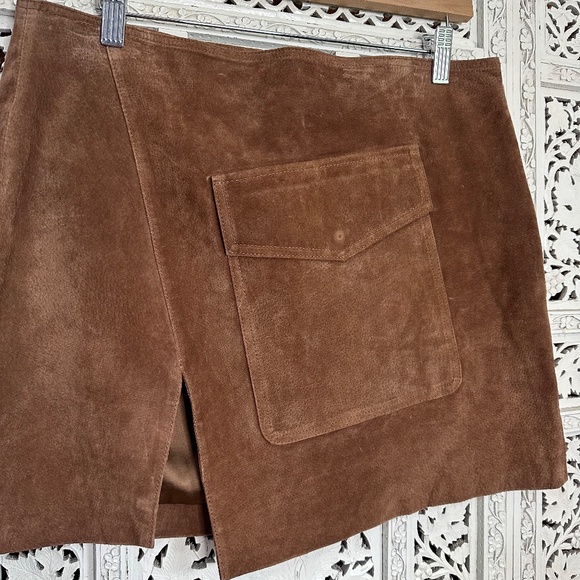 NWT BlankNYC Brown Suede Leather Asymmetric Boho Skirt Sz 30 - Picture 2 of 7